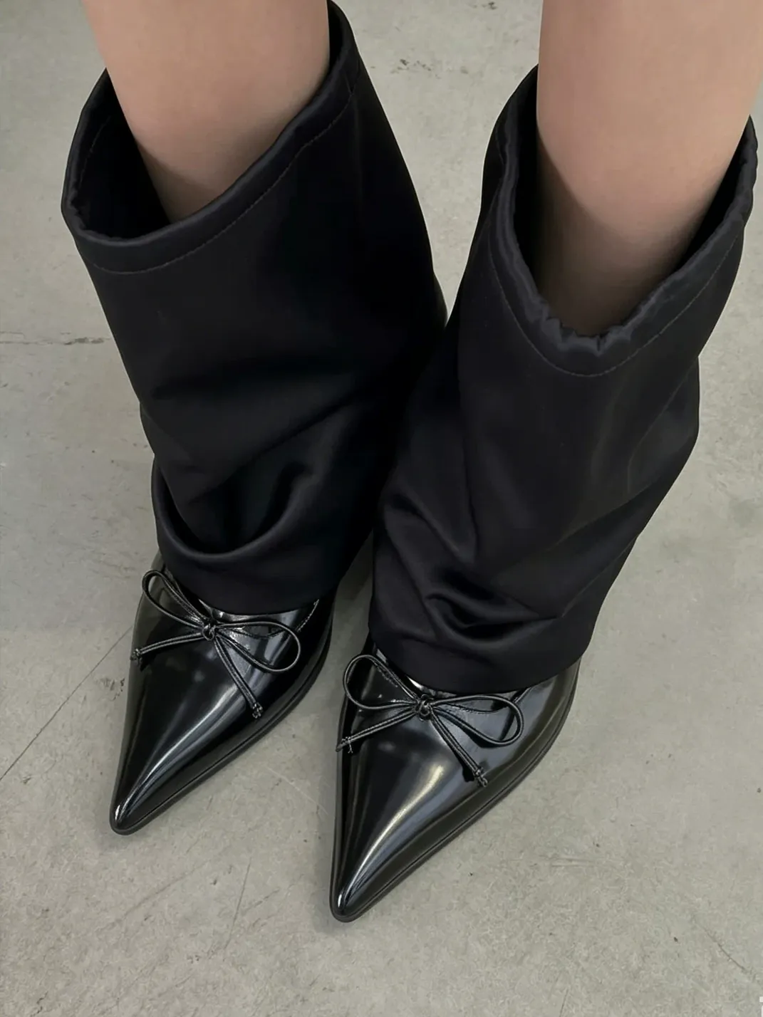 RONGRONG BABY | Satin Pointed Toe Ankle Boots