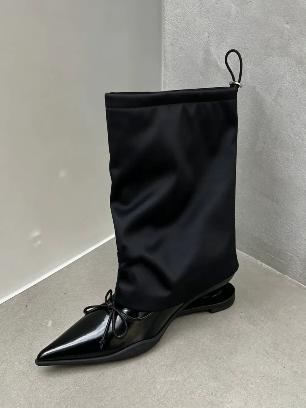 RONGRONG BABY | Satin Pointed Toe Ankle Boots