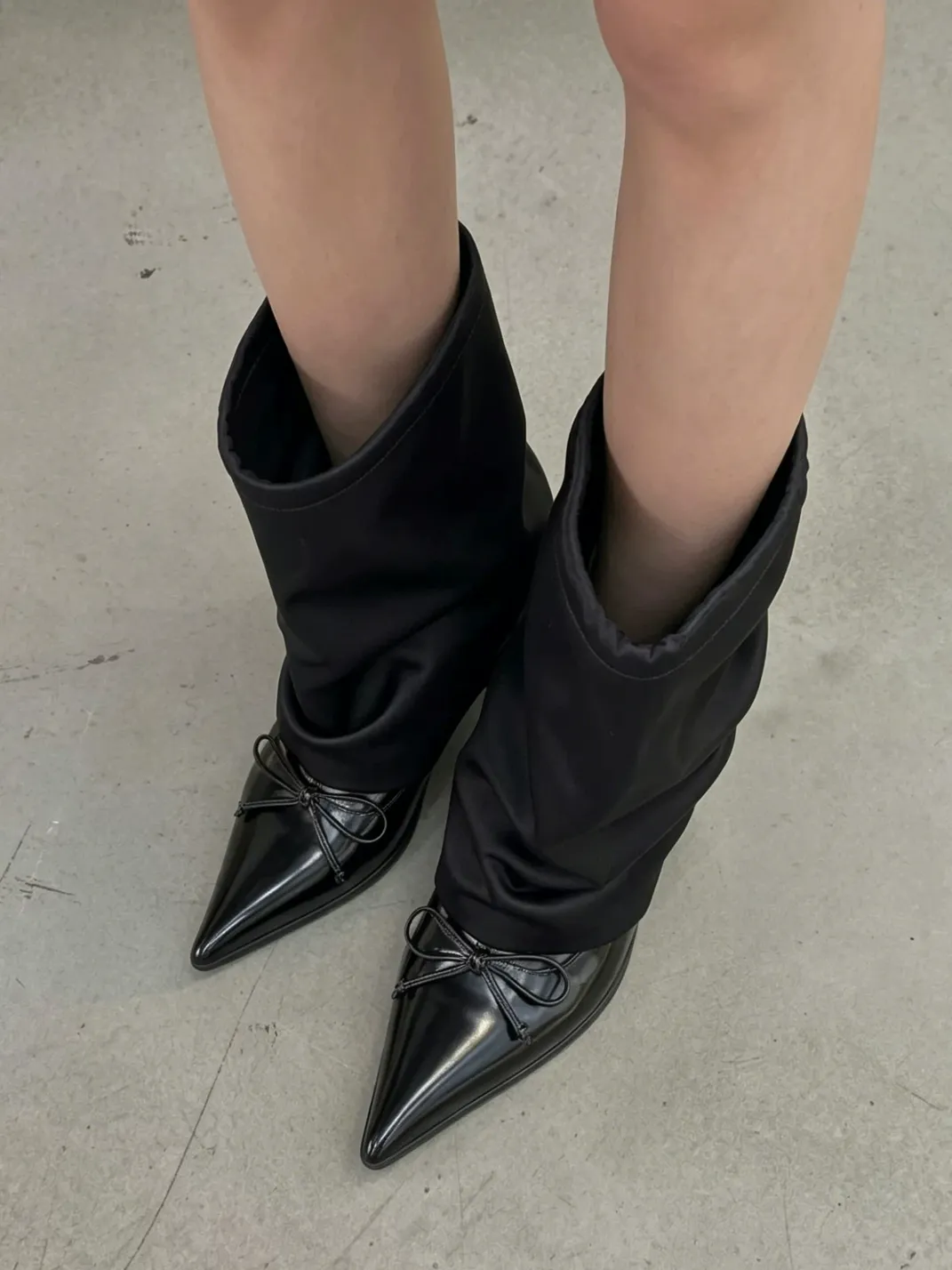 RONGRONG BABY | Satin Pointed Toe Ankle Boots