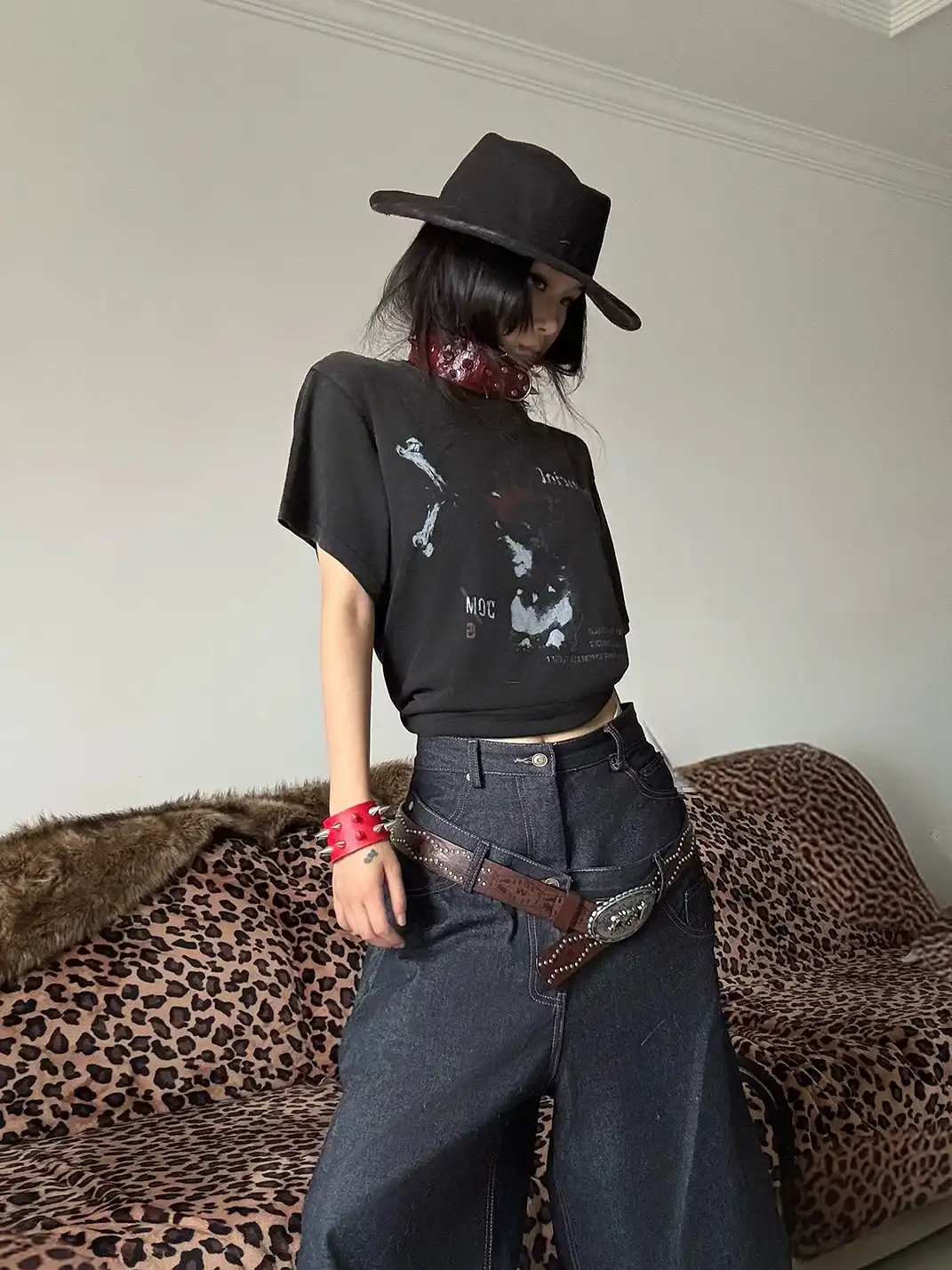 Imdelusion | Punk Dog Cropped T-Shirt