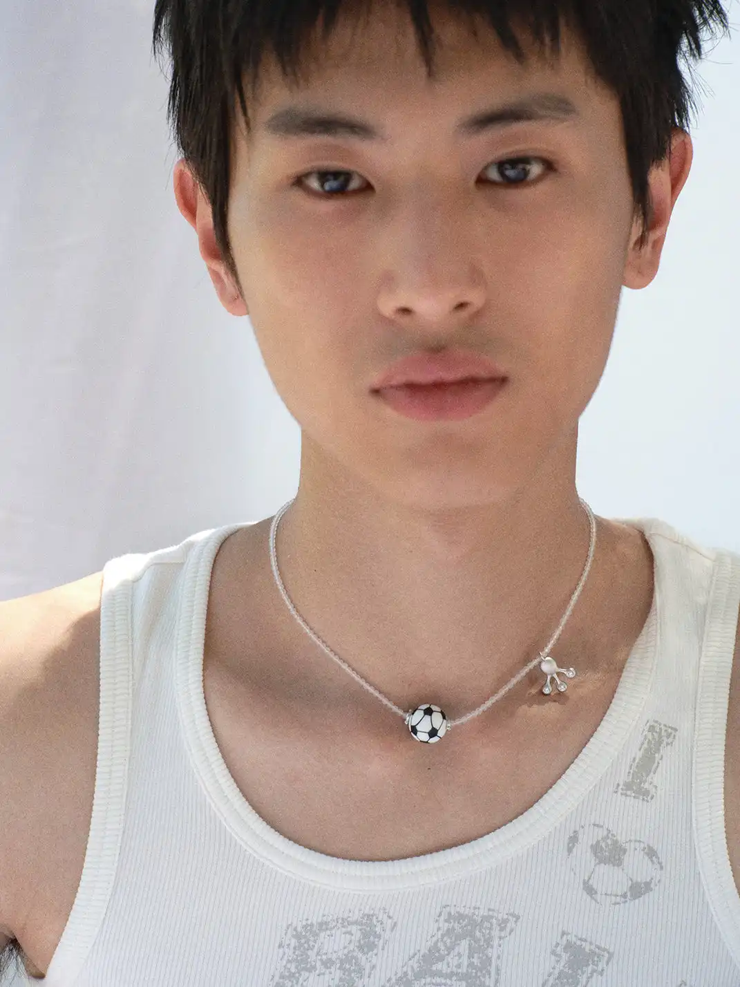 FOMULO | White Agate Soccer Frog Claw Necklace