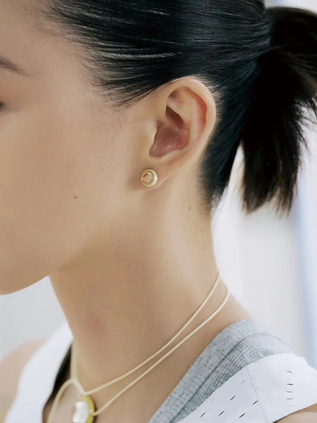 FOMULO | White Crystal Traffic Light Earrings