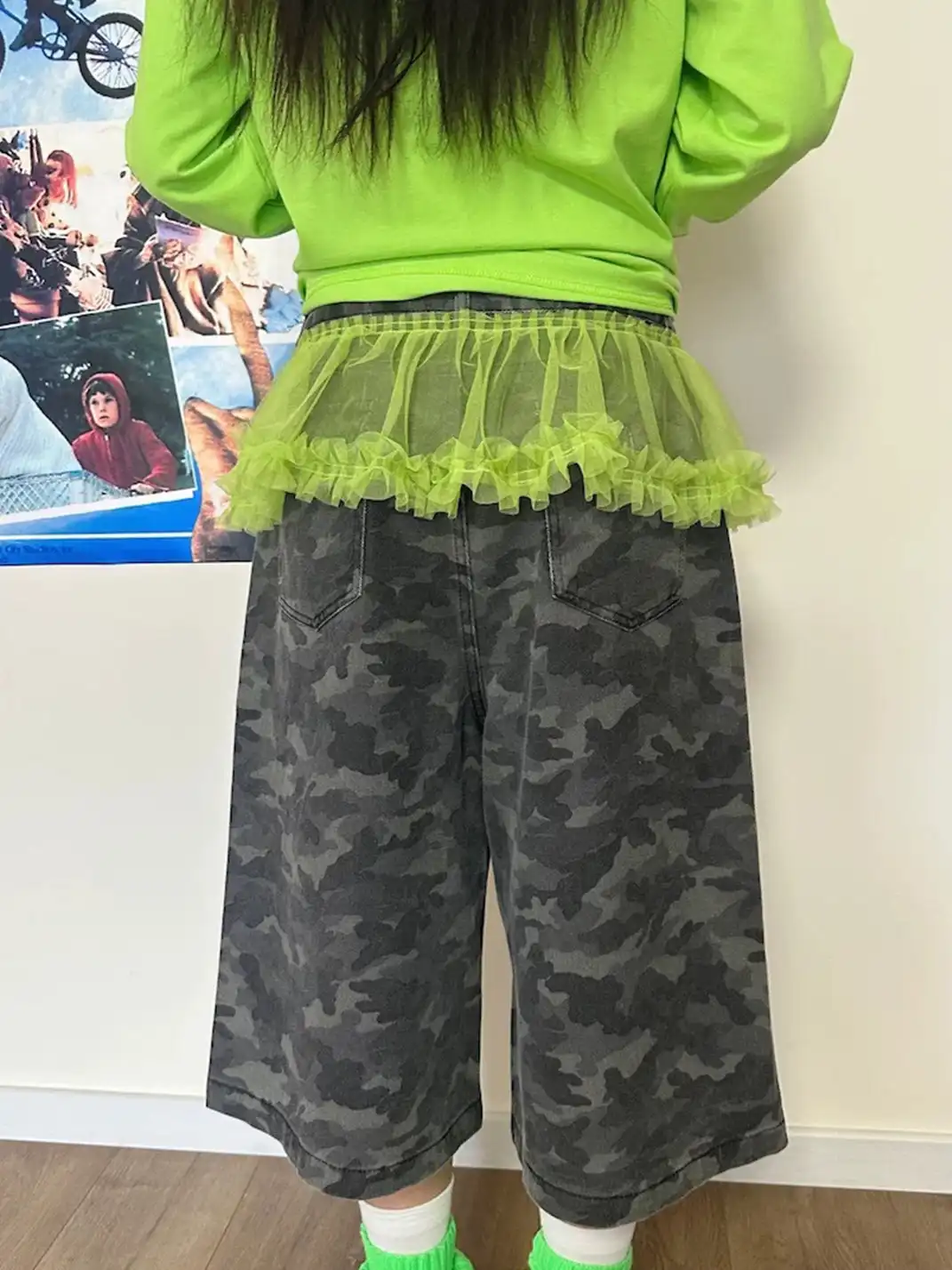 Bunnybunnygun | Sweet Cool Camouflage Lace Denim Capri Pants