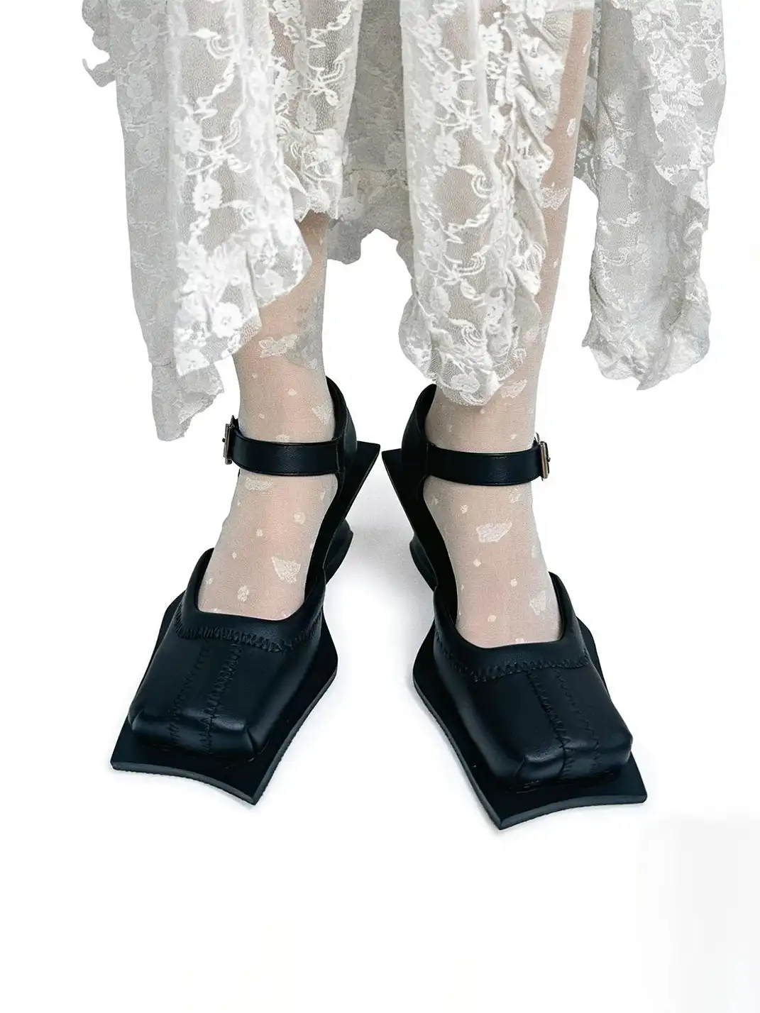PINJIAHUI | Square Toe One-Strap Block Heel Sandals