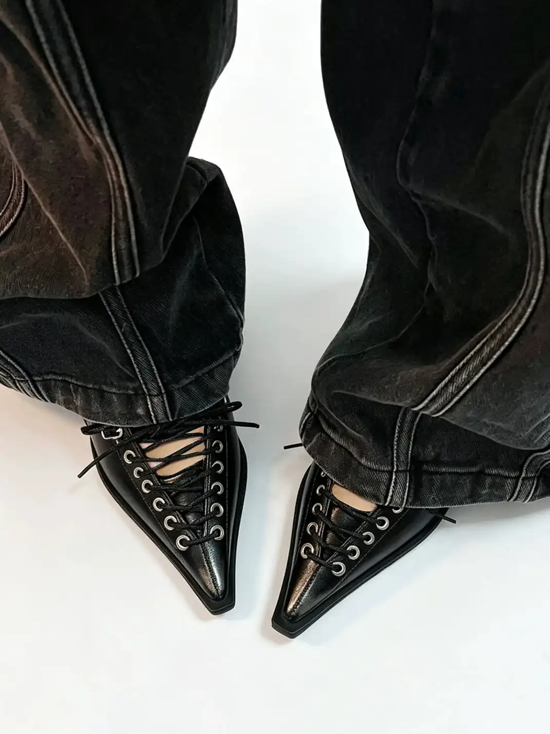 PINJIAHUI | Pointed Toe Lace-Up Low-Cut High Heels-Black