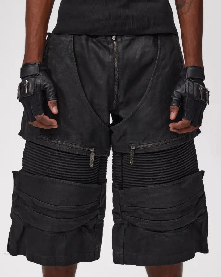 Structure meets chaos. 馃彺 The Void-Sector Armored Shorts redefine the silhouette with heavy ribbed plating, modular zippers, and industrial hardware. A glitch in the simulation designed for those who walk the edge of reality. 鈿欙笍 Link in bio to acquire. #fourth3ex #techwear #avantgardefashion #cyberpunk #darkwear #postapocalyptic (7/8)