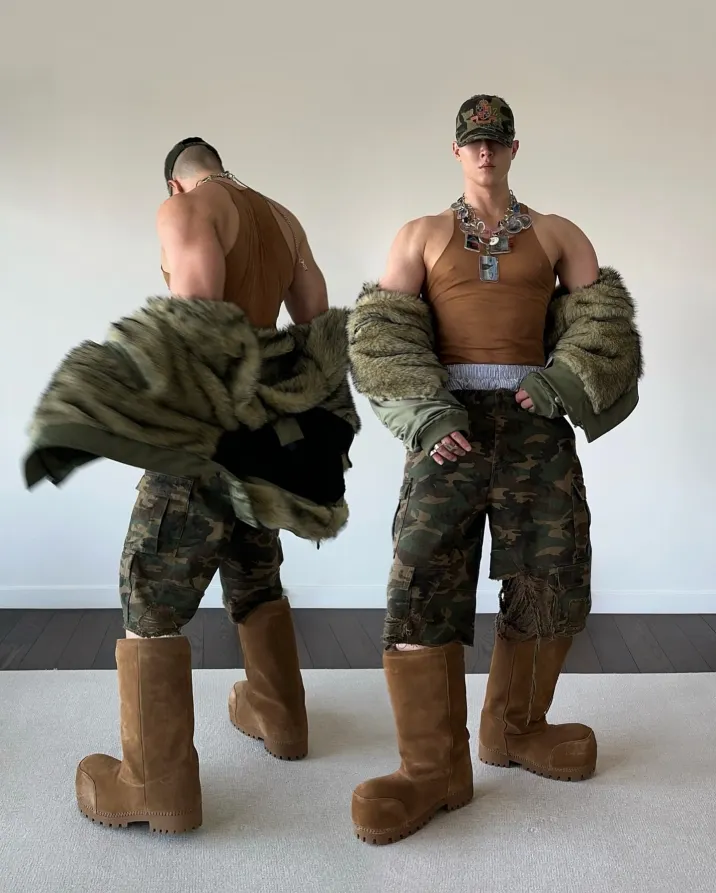 @mrmarcomark wear Fourth3ex 24Fw N2B Double sided nylon rivet imitation fox hair hooded bomber and REGENZONE washable camouflage erosive silhouette capri pants link in bio (3/6)