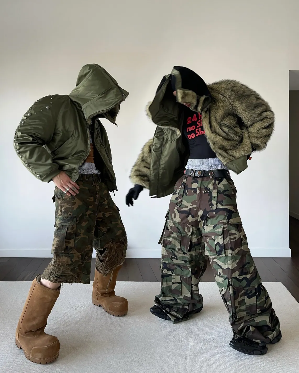 @mrmarcomark wear Fourth3ex 24Fw N2B Double sided nylon rivet imitation fox hair hooded bomber and REGENZONE washable camouflage erosive silhouette capri pants link in bio (4/6)