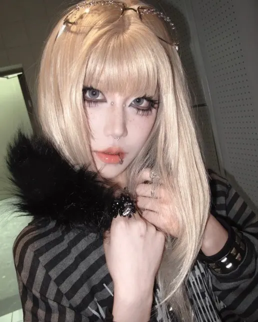 Angel.exe corrupted. Wings loaded with intent. Search PAIKI at PSYLOS1.COM for more #darkangel #altfashion #cybergrunge #nightcore #psylos1 (8/9)
