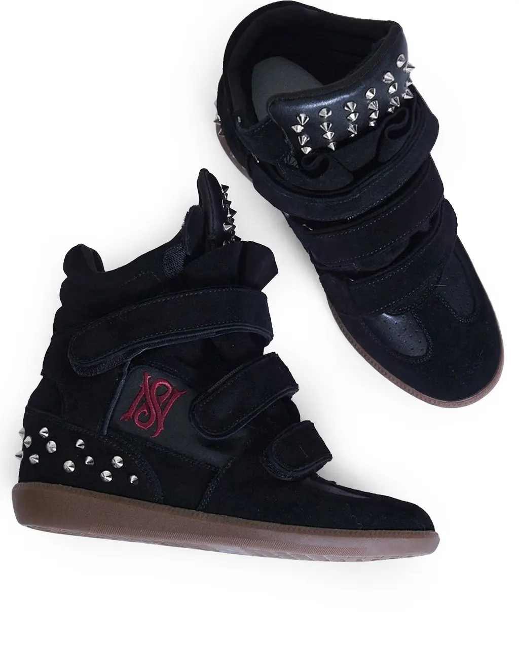 Crushing the pavement beneath heavy suede. Silver spikes ready to puncture the mundane. Acquire the armor at PSYLOS1.COM NONAME SPACE #darkwear #avantgardefashion #sneakerhead #streetgoth #NONAMESPACE (4/6)
