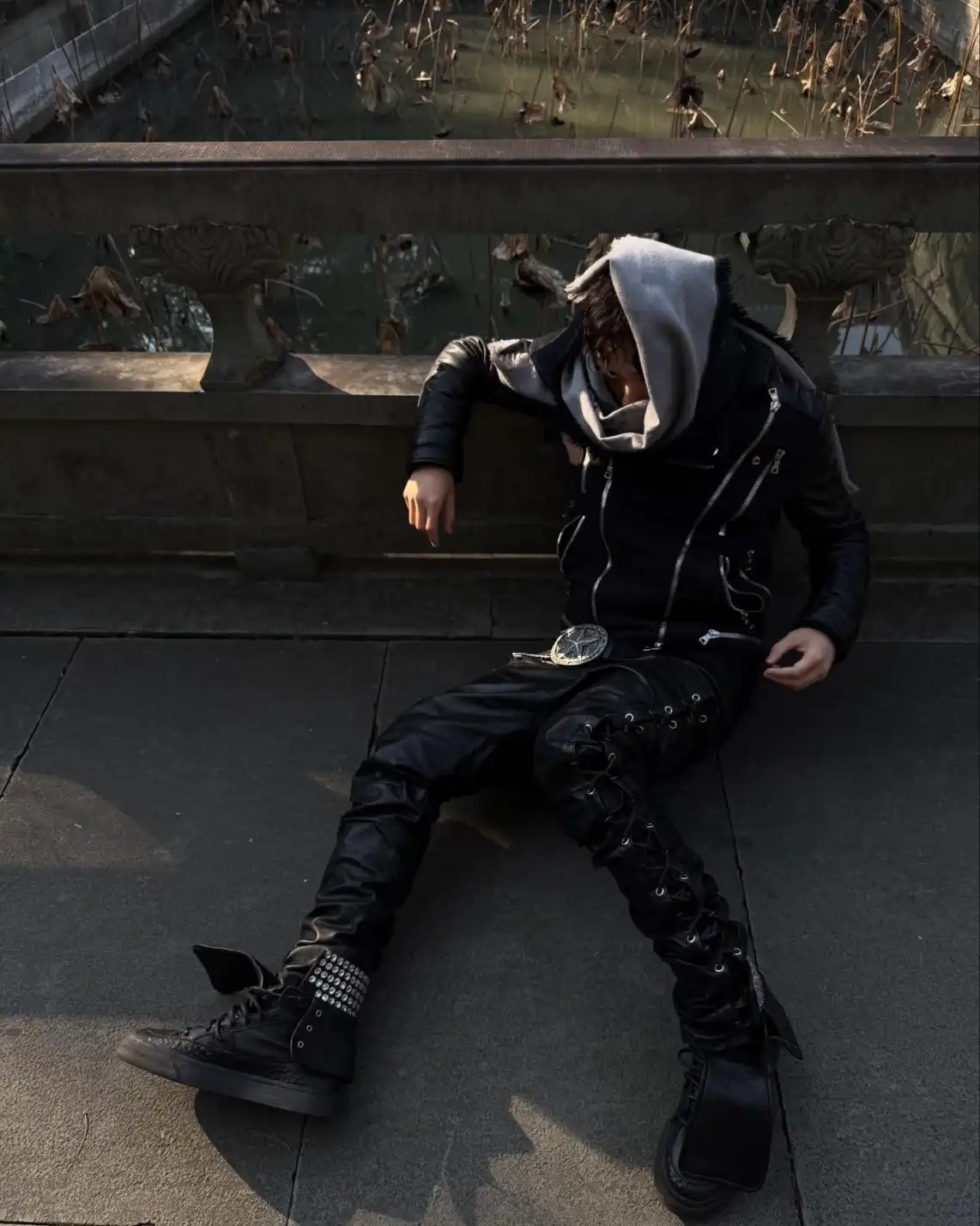 Pour pint of that dirty, Double me cup, I sip ’til I‘m blurry #ootd #outfit #esdeekid #hedislimane (6/9)