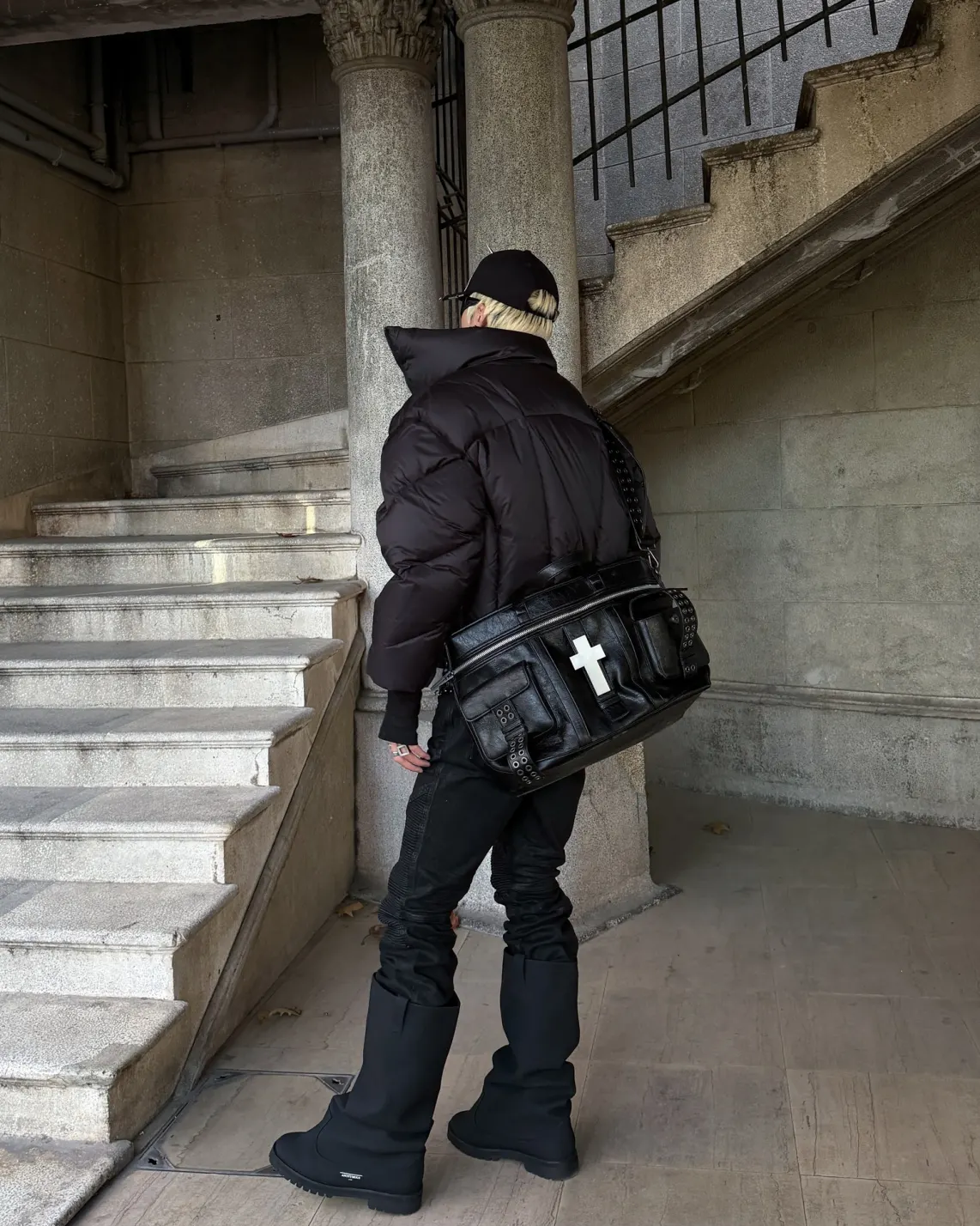 REBEL WAVE — Heavy Fit, Cold Soul. Built for winter. Armed for the street. 👉 Tap in psylos1.com #RebelWave #psylos1 #WinterFits #StreetArmor #BlackAesthetic (5/9)