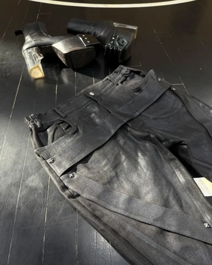 Static noise in the simulation. Strapped denim for the underground. Enter the loop at PSYLOS1.COM Disark #SubversiveBasics #CyberY2K #AvantGarde #Disark #TechWear (3/9)