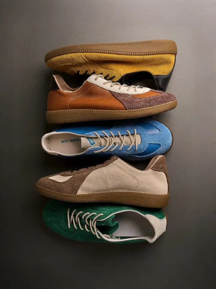Retro vibes, redefined. Meet the @next_impulsive_official_ Halo Series A flat-soled throwback that brings classic trainer lines into today’s urban rhythm. Think vintage athletic roots, minimalist leather, unfiltered silhouette—nothing extra, just pure style. Step into nostalgia. Step into NOW. #Psylos1 #NextImpulsive #HaloRetro #SneakerRevival#psylos1me #psylos1andme #flatshoes #flatsneakers #shoeholic #sneakers #sneakerhead #sneakerstyle #fashionstyles #newarrivals #styleinspiration #retro (1/6)
