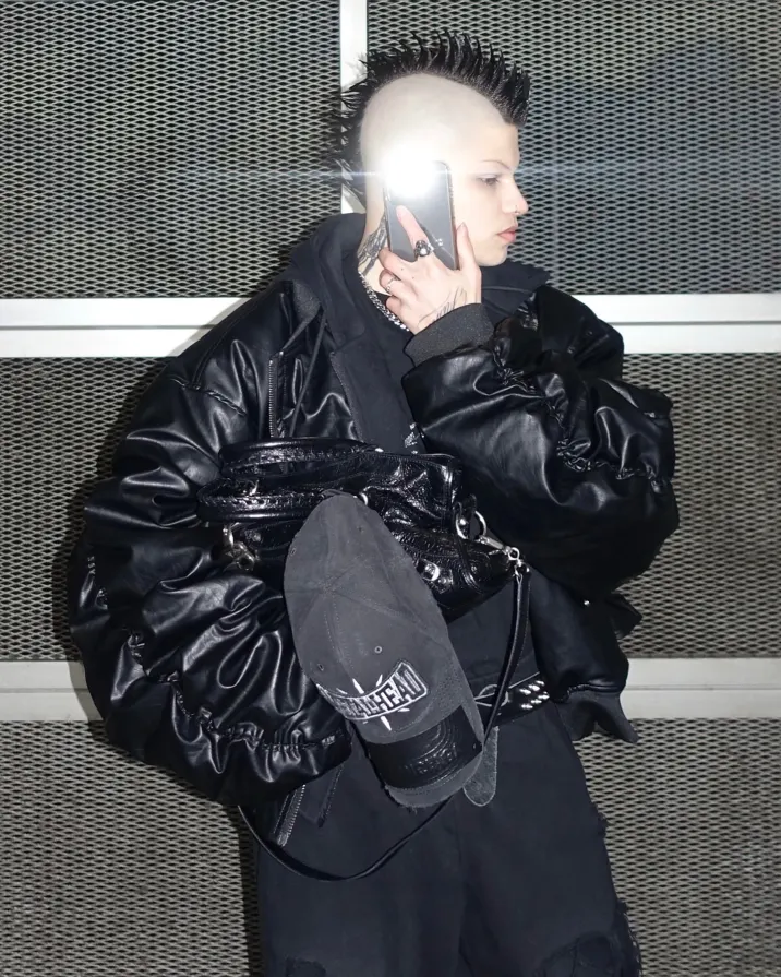 @barbiedrugz wear POPPROJECT Leather bomber Double fake two hooded coat Bomber jacket leather padded ma1 link in bio #fashion #brand #bomber (2/8)