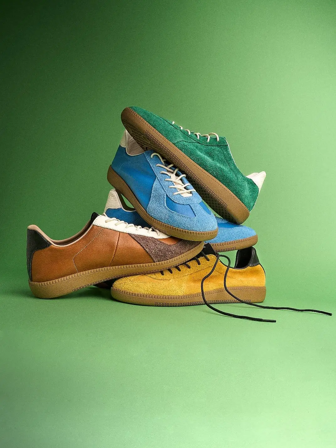 Retro vibes, redefined. Meet the @next_impulsive_official_ Halo Series A flat-soled throwback that brings classic trainer lines into today’s urban rhythm. Think vintage athletic roots, minimalist leather, unfiltered silhouette—nothing extra, just pure style. Step into nostalgia. Step into NOW. #Psylos1 #NextImpulsive #HaloRetro #SneakerRevival#psylos1me #psylos1andme #flatshoes #flatsneakers #shoeholic #sneakers #sneakerhead #sneakerstyle #fashionstyles #newarrivals #styleinspiration #retro (5/6)