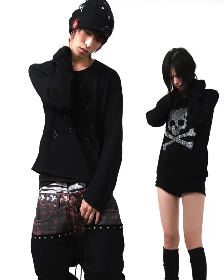 Static noise in the simulation. Strapped denim for the underground. Enter the loop at PSYLOS1.COM DETW #SubversiveBasics #CyberY2K #AvantGarde #Disark #TechWear (5/7)