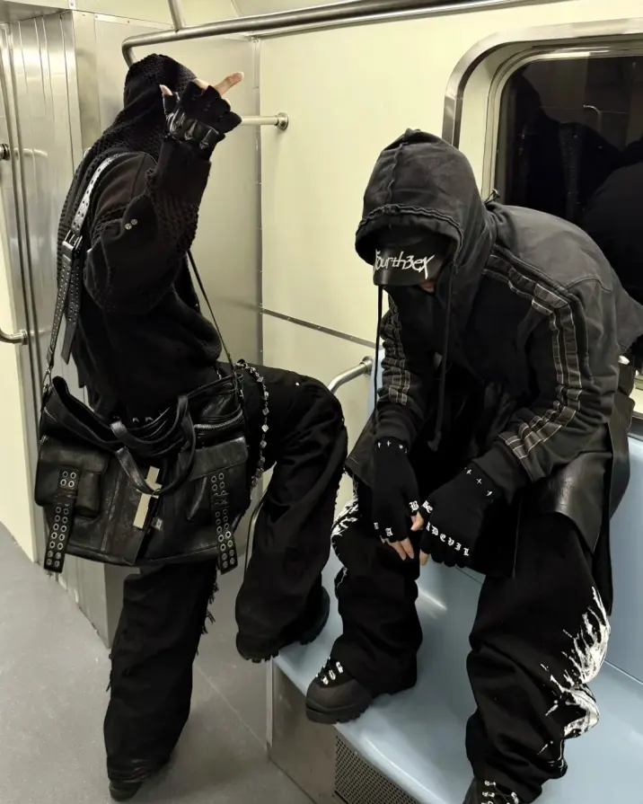 Body logged out. Signal still running. Do not wake. Christmas Sale Now Live at PSYLOS1.COM Search REBEL WAVE at PSYLOS1.COM for more #glitchcore #darkstreetwear #posthuman #nightcore #psylos1 (2/7)