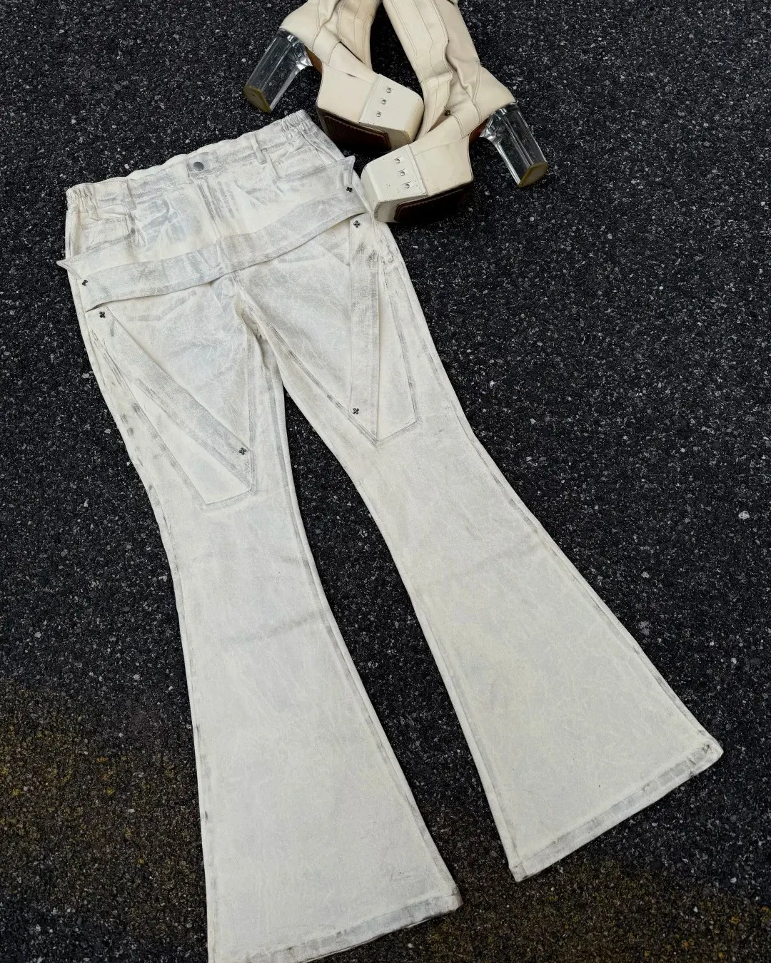 Static noise in the simulation. Strapped denim for the underground. Enter the loop at PSYLOS1.COM Disark #SubversiveBasics #CyberY2K #AvantGarde #Disark #TechWear (6/9)