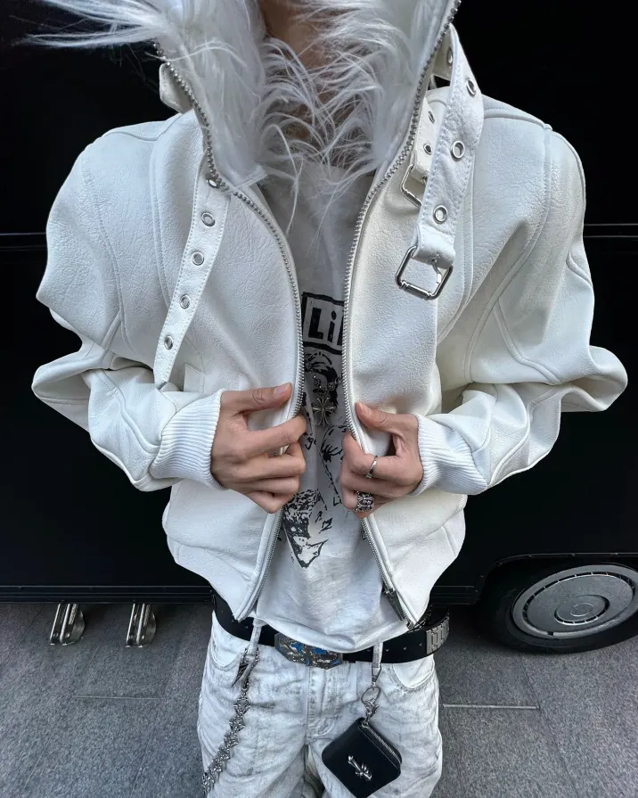 White noise. Devil silhouette. The kind of jacket that turns a corridor into a runway. Pre-Black Friday — faster delivery. $20 off $150+ | $40 off $250+ ⚡Own the edge at psylos1.com REBEL WAVE | White Devil Fur Collar Leather Jacket #REBELWAVE #psylos1 #blackfriday #darkfashion #avantgarde (1/6)