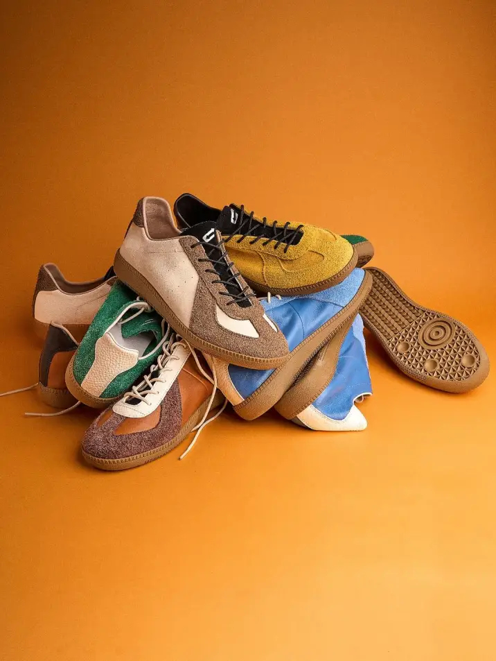 Retro vibes, redefined. Meet the @next_impulsive_official_ Halo Series A flat-soled throwback that brings classic trainer lines into today’s urban rhythm. Think vintage athletic roots, minimalist leather, unfiltered silhouette—nothing extra, just pure style. Step into nostalgia. Step into NOW. #Psylos1 #NextImpulsive #HaloRetro #SneakerRevival#psylos1me #psylos1andme #flatshoes #flatsneakers #shoeholic #sneakers #sneakerhead #sneakerstyle #fashionstyles #newarrivals #styleinspiration #retro (2/6)