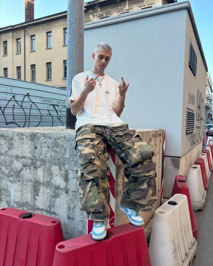 Anonymity is the new currency. Glitch the simulation in these VaultLayer Combat Utility Pants. Authorize your access at PSYLOS1.COM VANGUARDIA | VaultLayer Combat Utility Pants - Camo #Techwear #Subversive #Vanguardia #Streetwear #Camo #psylos1 (3/10)