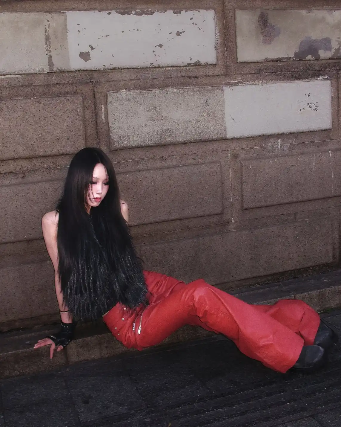 Red gloss cuts through the night—sharp, loud, impossible to ignore. The alley becomes a runway the moment you walk in. Step Into the Wave → psylos1.com REBEL WAVE #RebelWave #AvantGardeWear #UrbanRebel (2/4)