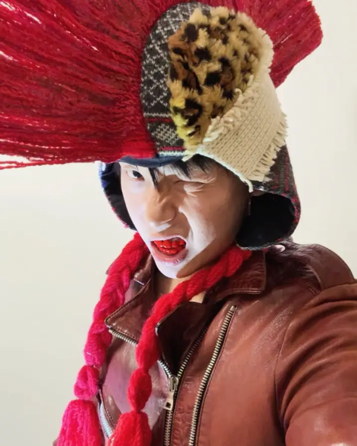 Me leather jacket‘s from East Asia, And I’m smokin‘ up on these beast flavors, #ootd #outfit #streetstyle #fyp #balmain #timberland (3/10)