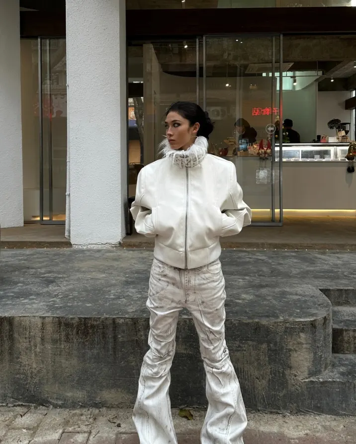 Cold season, hotter armor. White Devil Fur Collar Jacket — cut like a warning, worn like a weapon. Pre-Black Friday is live — and shipping flies. $20 off $150+ | $40 off $250+ Step into the storm at psylos1.com REBEL WAVE | White Devil Fur Collar Leather Jacket #REBELWAVE #psylos1 #blackfridaydeal #streetavantgarde #futureaesthetic (5/6)